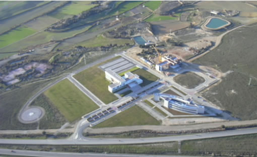 El embajador de Japón en España visita el Parque Tecnológico Walqa