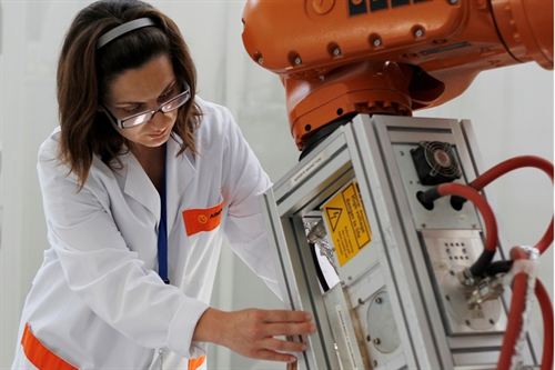 Innovador biomaterial para la fabricación de aviones