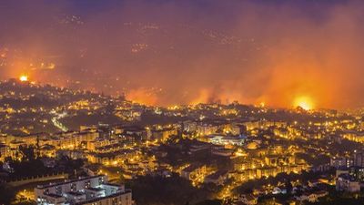 Medio Ambiente envía 16 medios aéreos y 5 terrestres a los fuegos activos en España y dos aéreos a Portugal