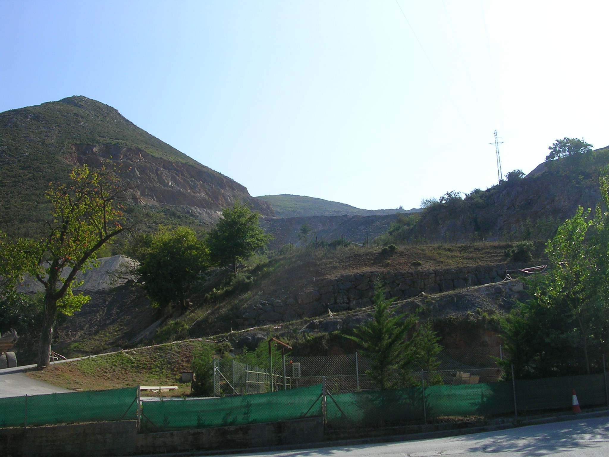 La Coordinadora Ecoloxista d’Asturies  denuncia irregularidades ambientales de la explotación ubicada en la proximidad de Arriondas