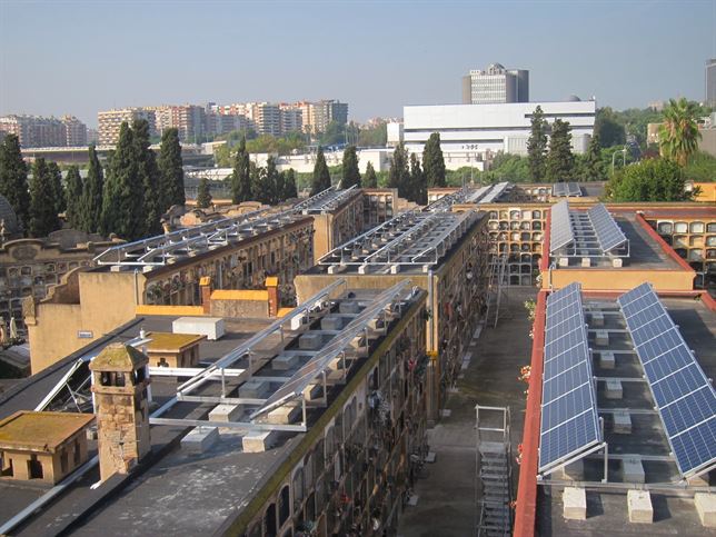Barcelona convierte el cementerio de les Corts en el primer equipamiento autosuficiente