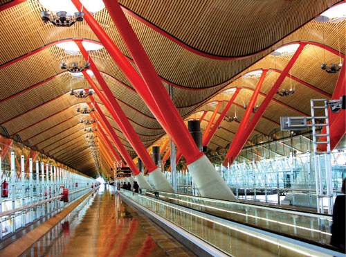 Barajas primer aeropuerto español que reduce su Huella de Carbono