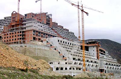 Ecologistas pide al juzgado que ejecute el fallo contra El Algarrobico