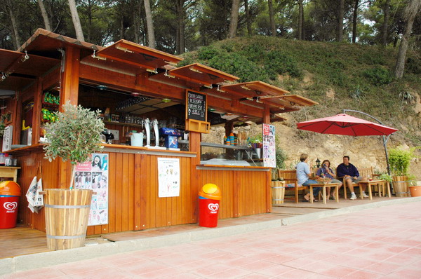 El PP quiere adaptar los chiringuitos a los requisitos de protección ambiental