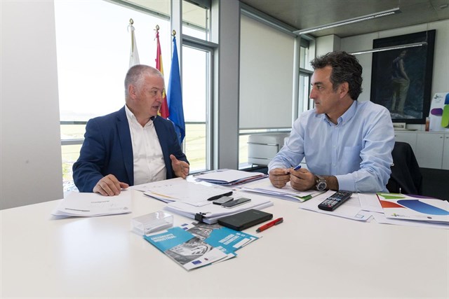 Industria financiará el plan de eficiencia energética del alumbrado público de Villaescusa