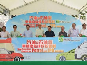 Hong Kong environment secretary calls for vehicle owners to reduce emissions