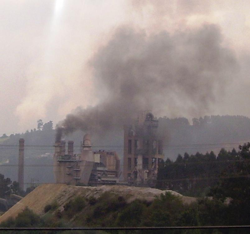 Asturias. El coladero de la autorización ambiental de la cementera de Aboño