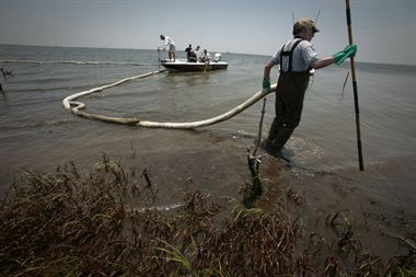 BP consigue sellar por completo la fuga de crudo del golfo de México