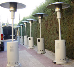 Ayuntamiento de San Sebastián estudia sustituir las calefacciones de seta por un sistema más sostenible