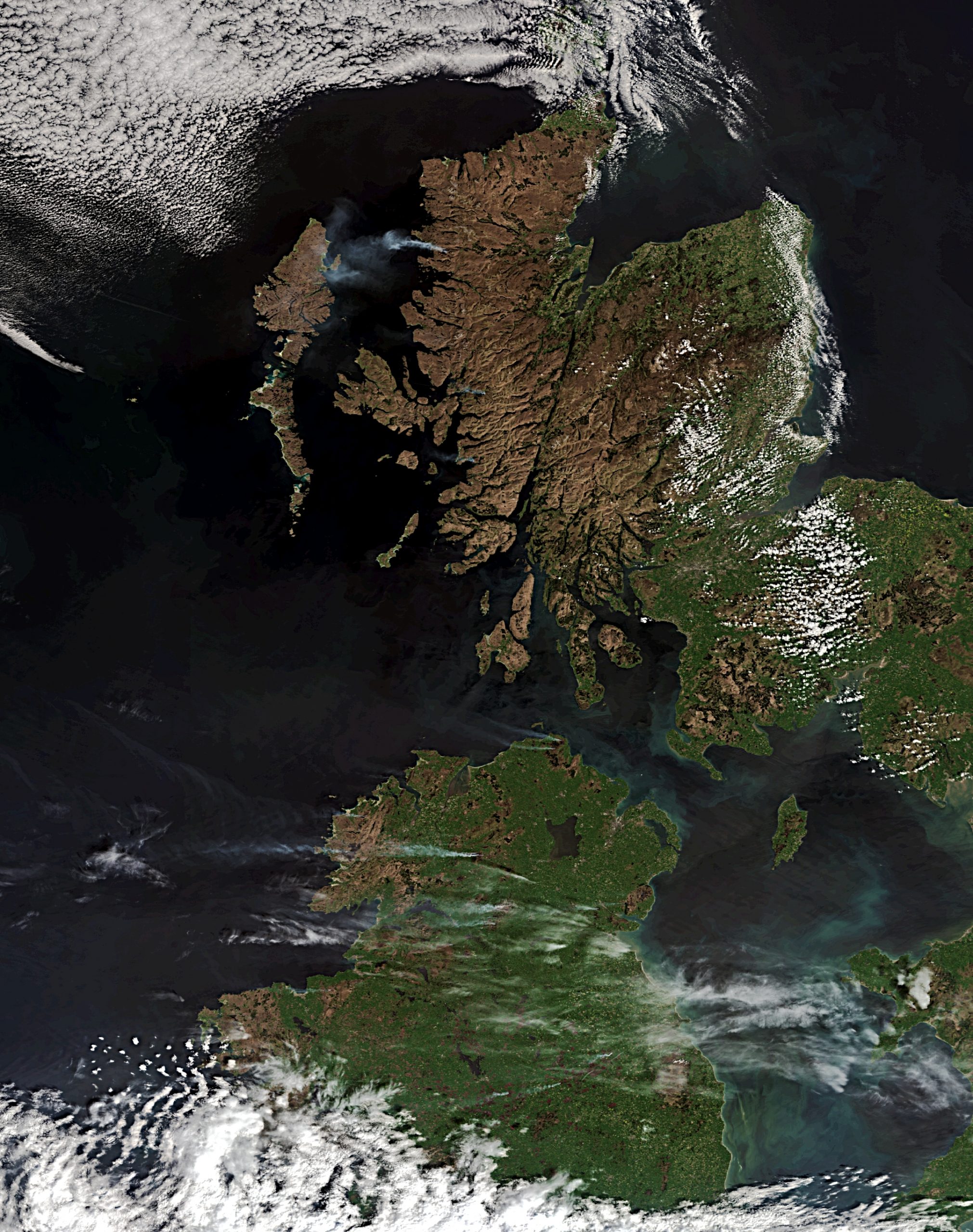 Escocia e Irlanda del Norte pierden su verdor a vista de satélite