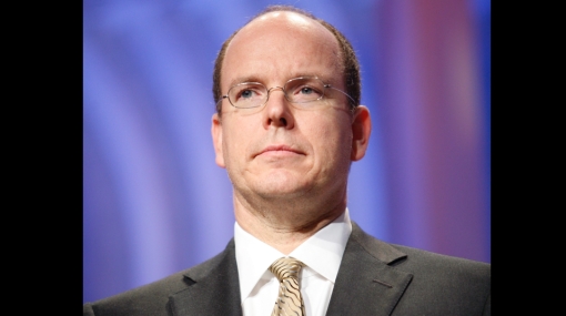 Alberto de Mónaco defiende que hay soluciones renovables más beneficiosas socialmente en vez de la energía nuclear