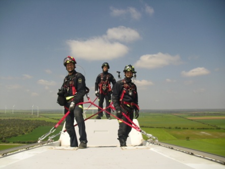Los Bomberos de Valladolid incorporan los parques eólicos a su protocolo de emergencias