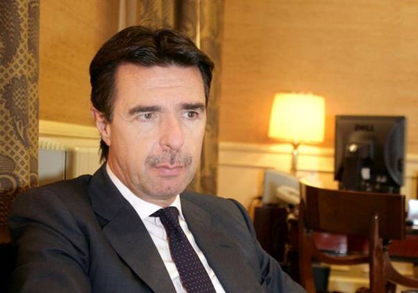 El Ministro de Industria dice que ‘apuesta’ por las energías renovables en Canarias