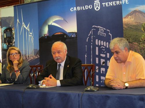 El Cabildo de Tenerife protesta enérgicamente porque Medio Ambiente les ofrece hidroaviones jubilados