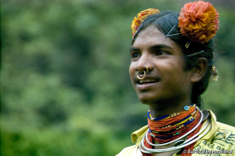 Vedanta vuelve a la carga por la montaña de un pueblo indígena de la India