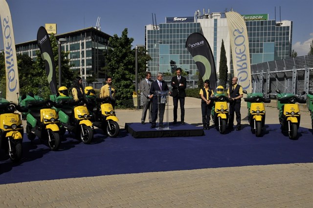 Correos incorpora 200 motos eléctricas a su flota de reparto