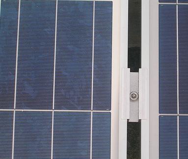 Los fotovoltaicos se concentrarán hoy ante el Congreso contra el recorte "retroactivo" de primas