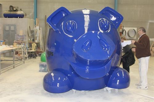 Los vecinos de Chulilla aprenderán a reciclar con tres cerditos hucha gigantes