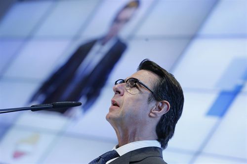 Soria contesta a Iberdrola afirmando que la eléctrica viene disminuyendo sus inversiones en España