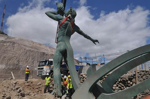 Finaliza la primera fase de la renovación de la Playa de La Laja (Gran Canaria) con la elevación del Tritón