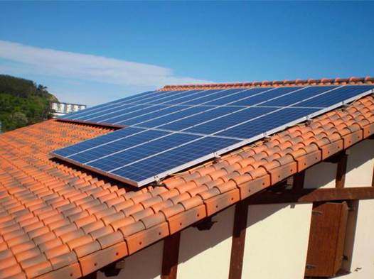 El sinsentido absoluto: ¡pagar por producir energía!