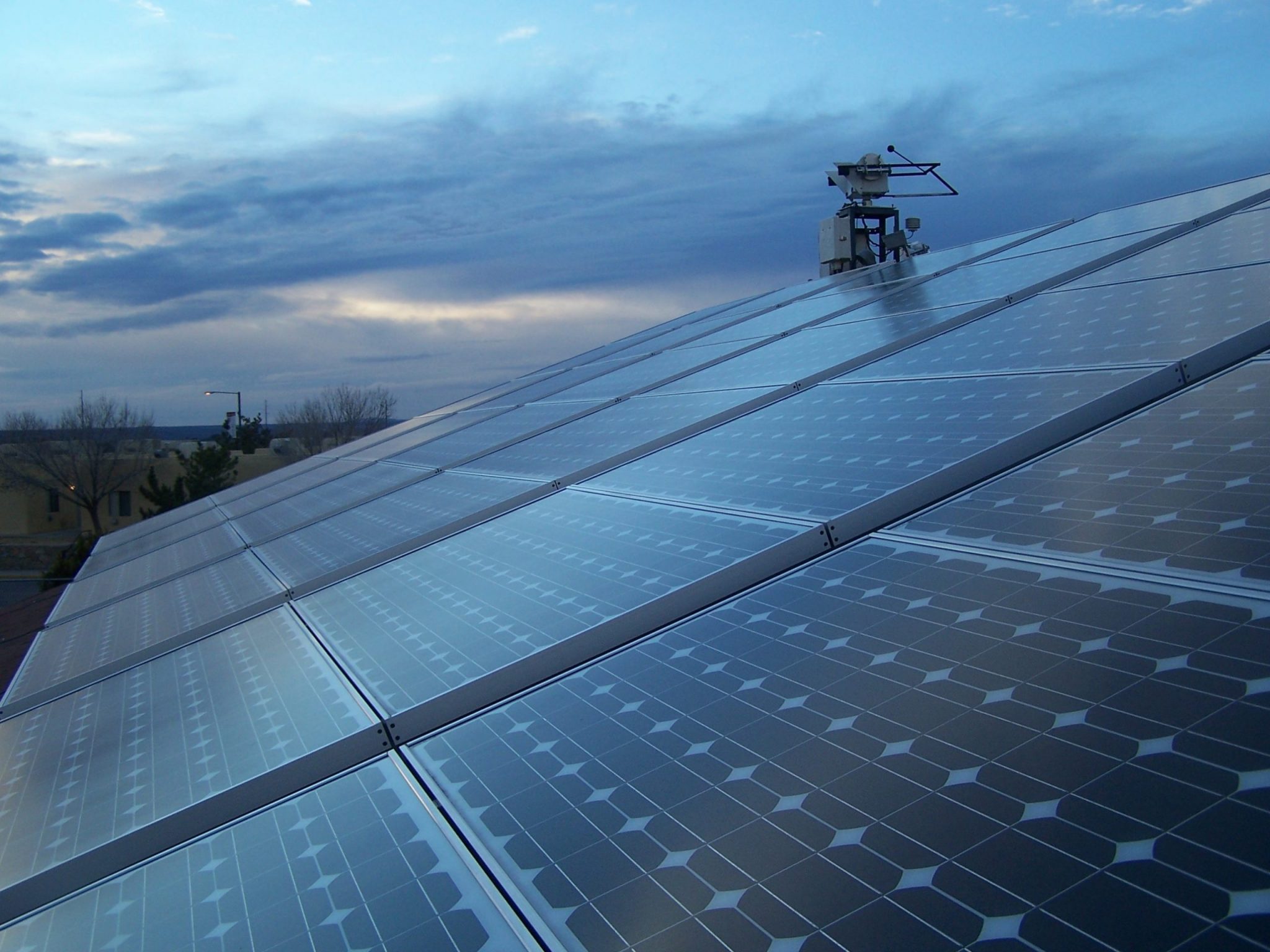 Moratoria. Dramática paralización de la actividad de las empresas catalanas de energía solar fotovoltaica