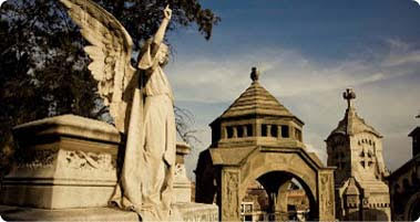 Cementerios de Barcelona propone prohibir por ley lanzar cenizas al medio natural