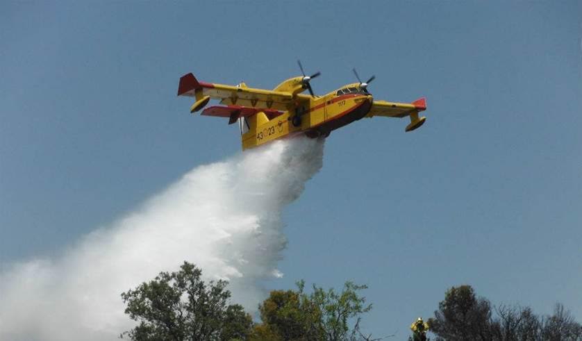 Medio Ambiente envía medios aéreos de gran capacidad para colaborar en la extinción de dos incendios en Portugal