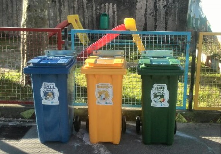 Trece centros educativos de secundaria gallegos hacen el seguimiento del programa ‘Recíclate con Sogama’