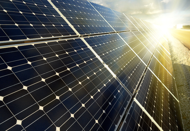 Calviño quiere energía ‘barata y limpia’