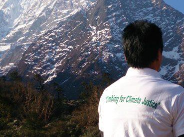 Una expedición al Everest exige justicia climática desde la cima de La Tierra