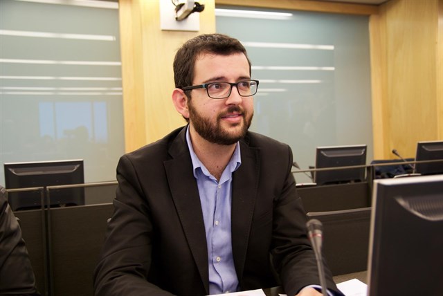 Compromís pide al Gobierno que las eléctricas informen en su publicidad de sus emisiones de CO2