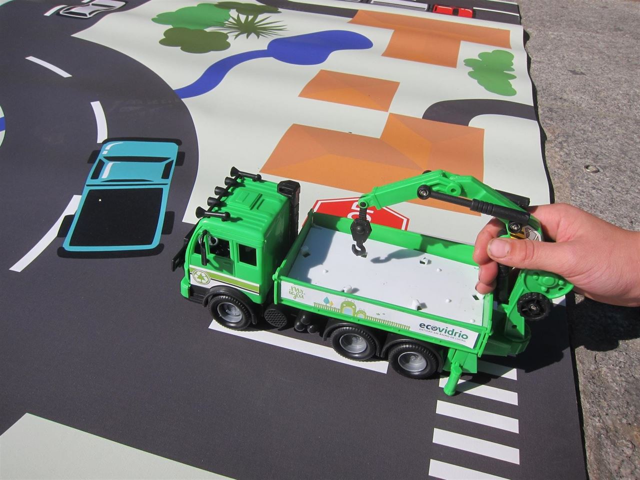 En qué región de España se recicla 16 kg de vidrio por persona/año