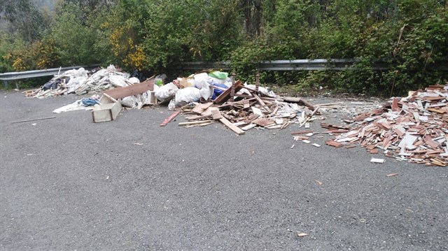 Denuncian un "gran vertedero" en Culleredo (A Coruña)