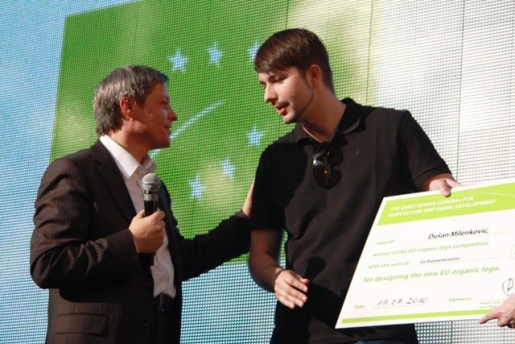 La entrega de premios del logotipo la “Euro Hoja” marca el despegue del nuevo símbolo europeo.