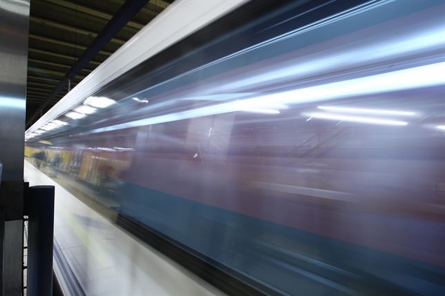 Tecnología LED para 60 estaciones y 480 coches de Metro de Madrid