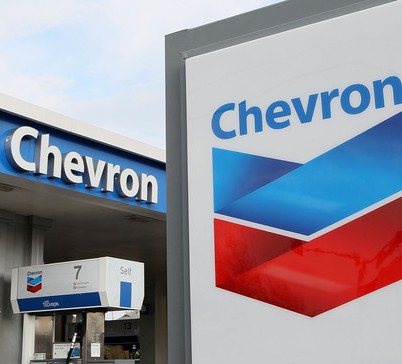 Ecuador embarga bienes de la petrolera Chevron por daños medioambientales