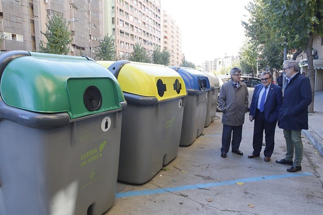 El Ayuntamiento de Lleida renueva 400 contenedores