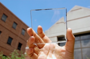 Investigadores crean un innovador panel solar transparente