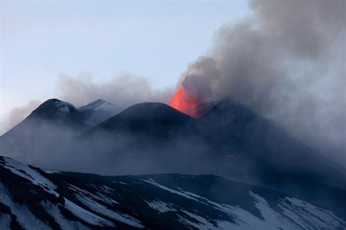 Despierta el volcán Etna