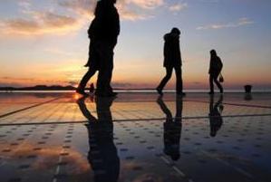 Paneles solares flotando en el agua: nuevo paradigma israelí en energía solar