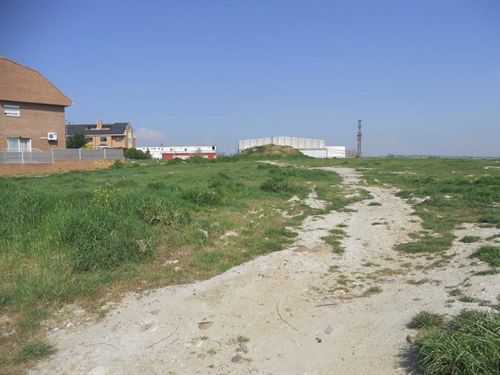 San Fernando de Henares actúa contra los vertidos incontrolados de escombros