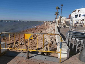 La playa urbana de Sanlúcar entre Bonanza y Las Piletas