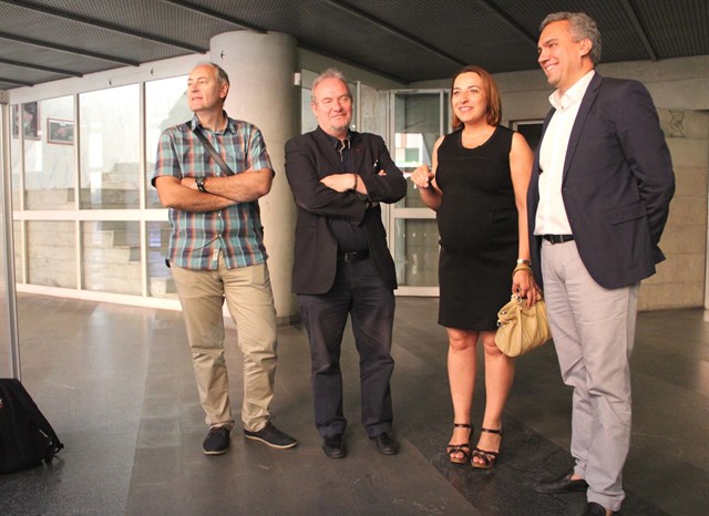 PSOE acusa a Herrera de "ordenar paralizar" la Comisión de las eólicas