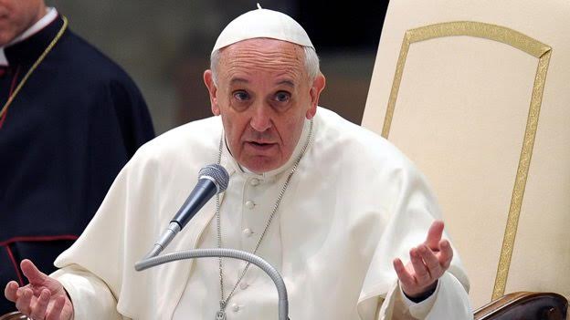 El Papa arremete contra la energía nuclear