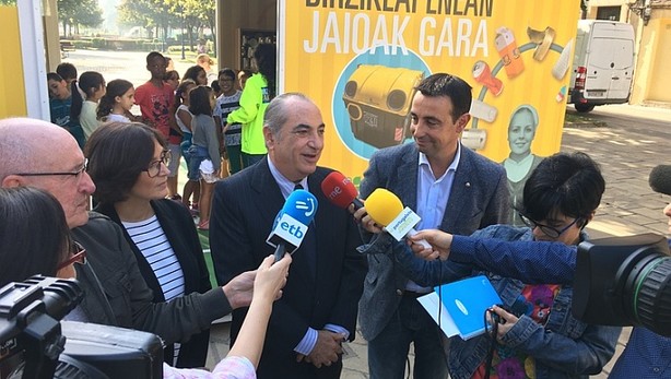La campaña de animación Reciclar es lo nuestro llega a Amurrio (Bilbao)