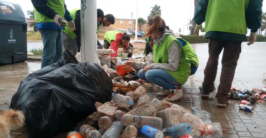 La costa de Valencia será la gran beneficiada con la venta de bebidas con depósito