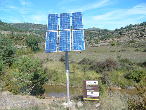 UPA quiere instalar placas solares en las naves agroganaderas