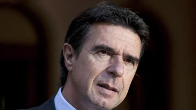 Los fotovoltaicos piden la ‘dimisión’ del ministro Soria