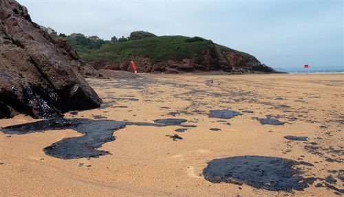 Fuel en la costa asturiana